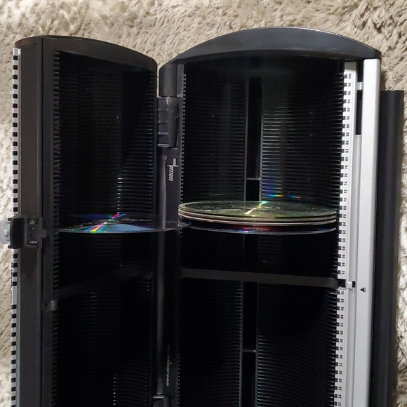 Discgear Selector 100 * CD DVD Games Organizer Storage Box - Picture 3 of 8